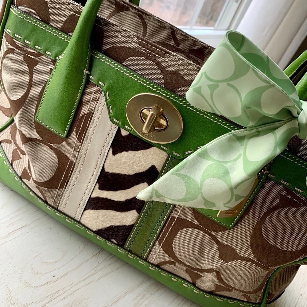Extremely Rare Vintage!! Coach Madeline Zebra Stripe Tote ๐ - Picture 10 of 14